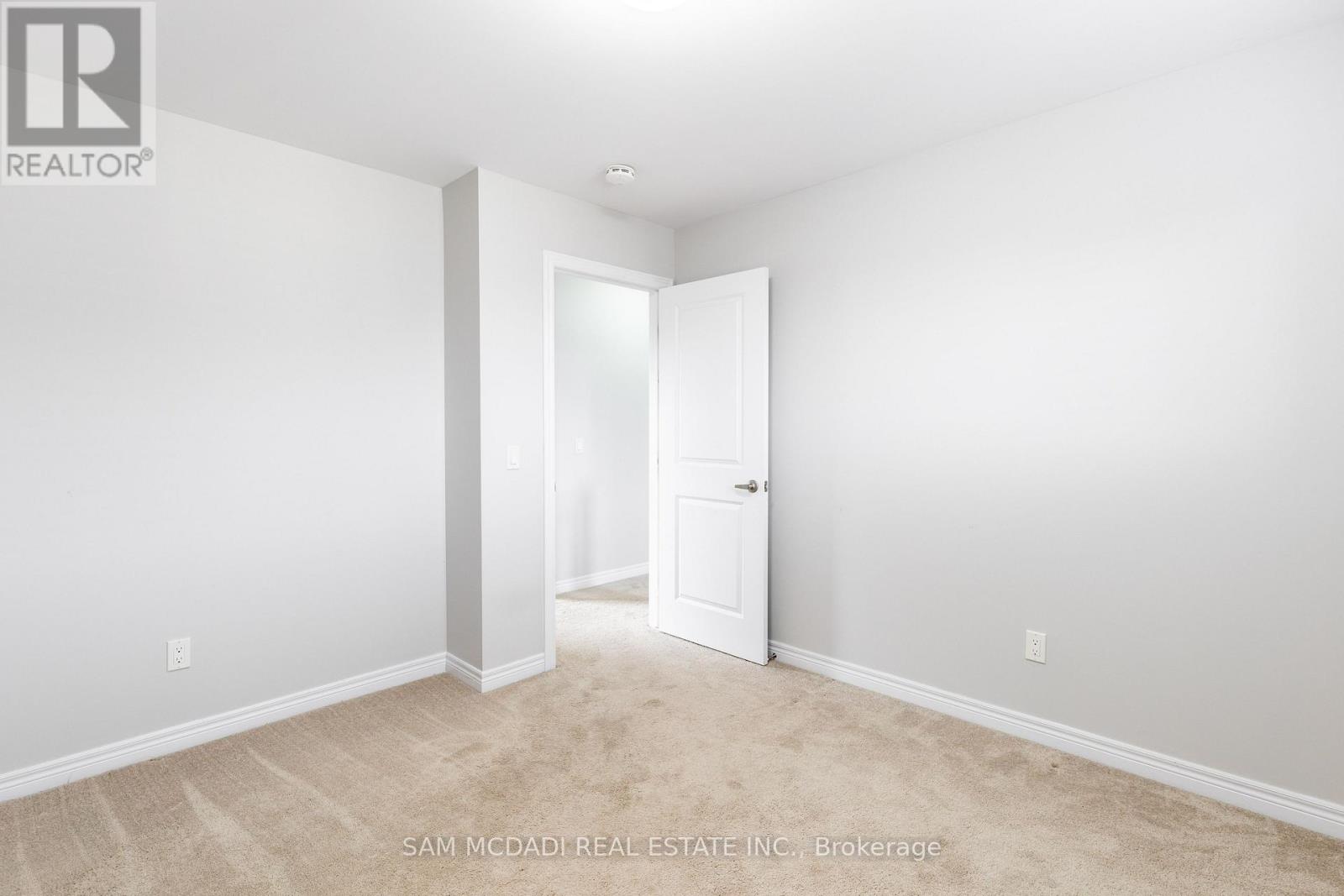 2314 Natasha Circle, Oakville, Ontario  L6M 0L1 - Photo 14 - W12636666