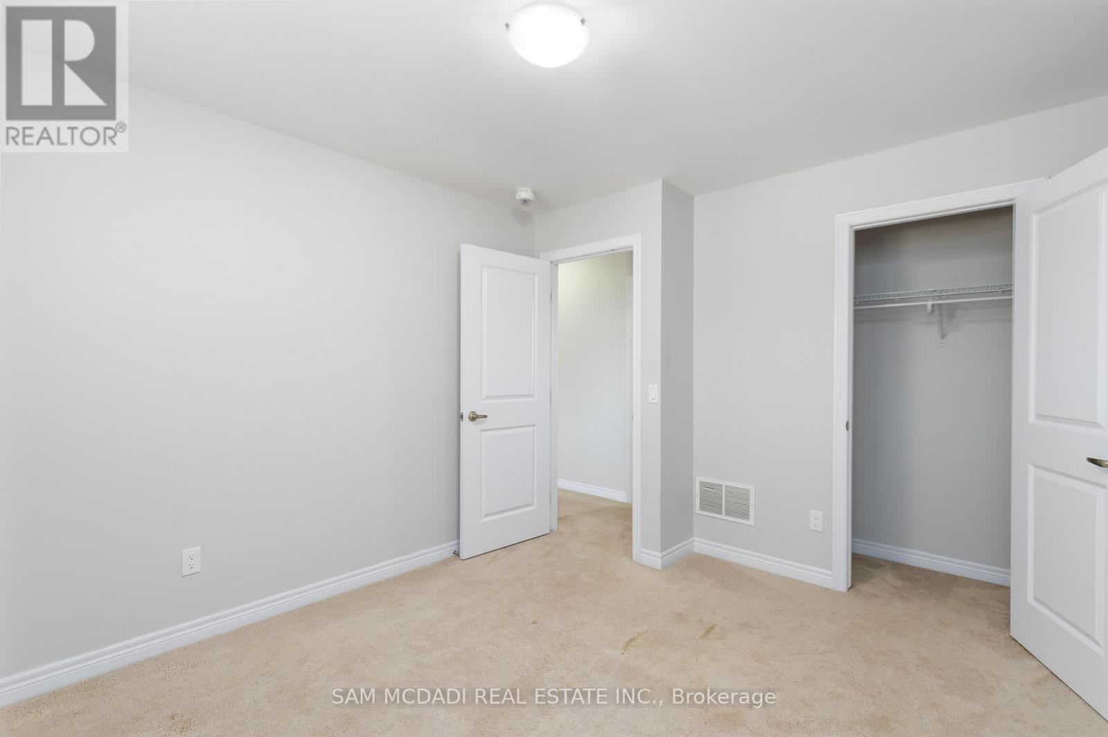 2314 Natasha Circle, Oakville, Ontario  L6M 0L1 - Photo 17 - W12636666