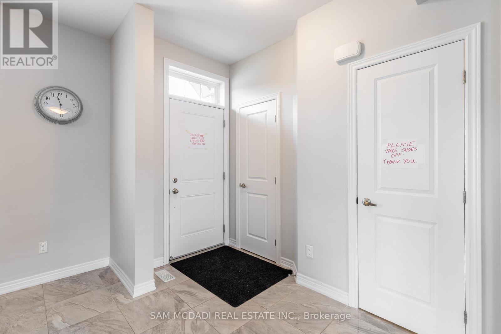 2314 Natasha Circle, Oakville, Ontario  L6M 0L1 - Photo 3 - W12636666