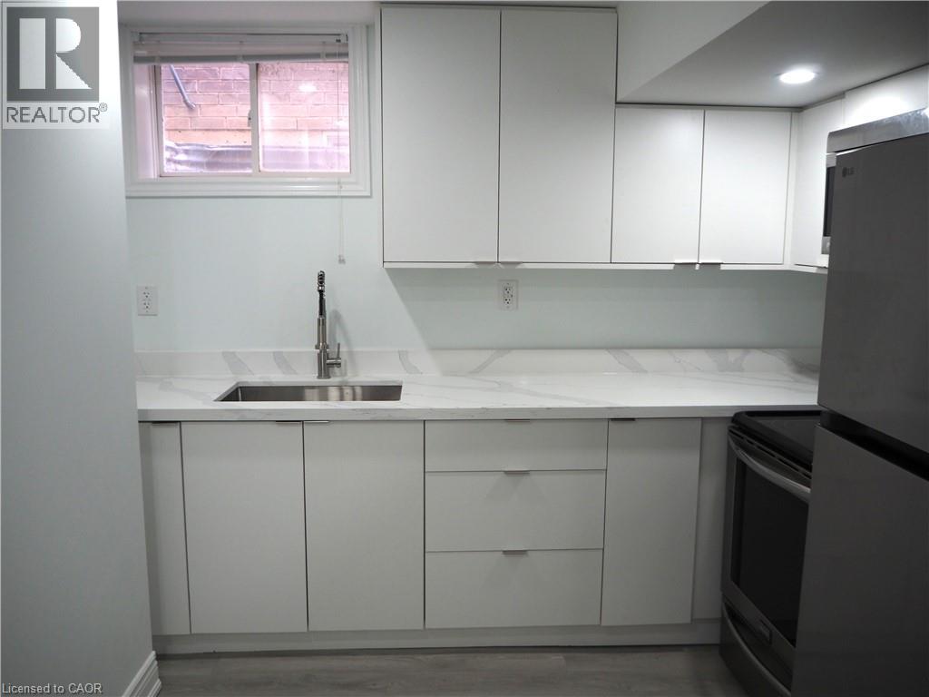 8 Knowles Street Unit# Basement, Hamilton, Ontario  L8K 3V5 - Photo 6 - 40793894