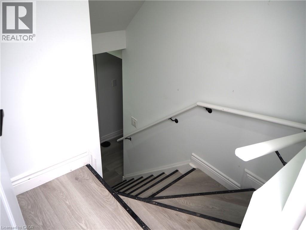 8 Knowles Street Unit# Basement, Hamilton, Ontario  L8K 3V5 - Photo 3 - 40793894