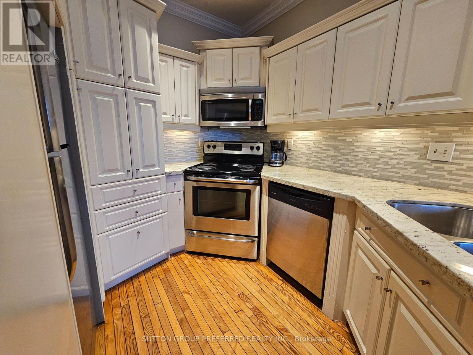 2404 - 389 Dundas Street, London East, Ontario  N6B 3L5 - Photo 11 - X12636738