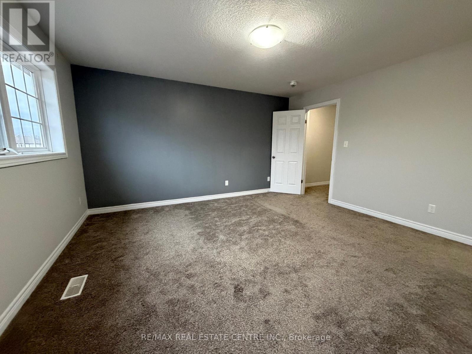 36 Sparrow Avenue, Cambridge, Ontario  N1T 0C4 - Photo 11 - X12636740