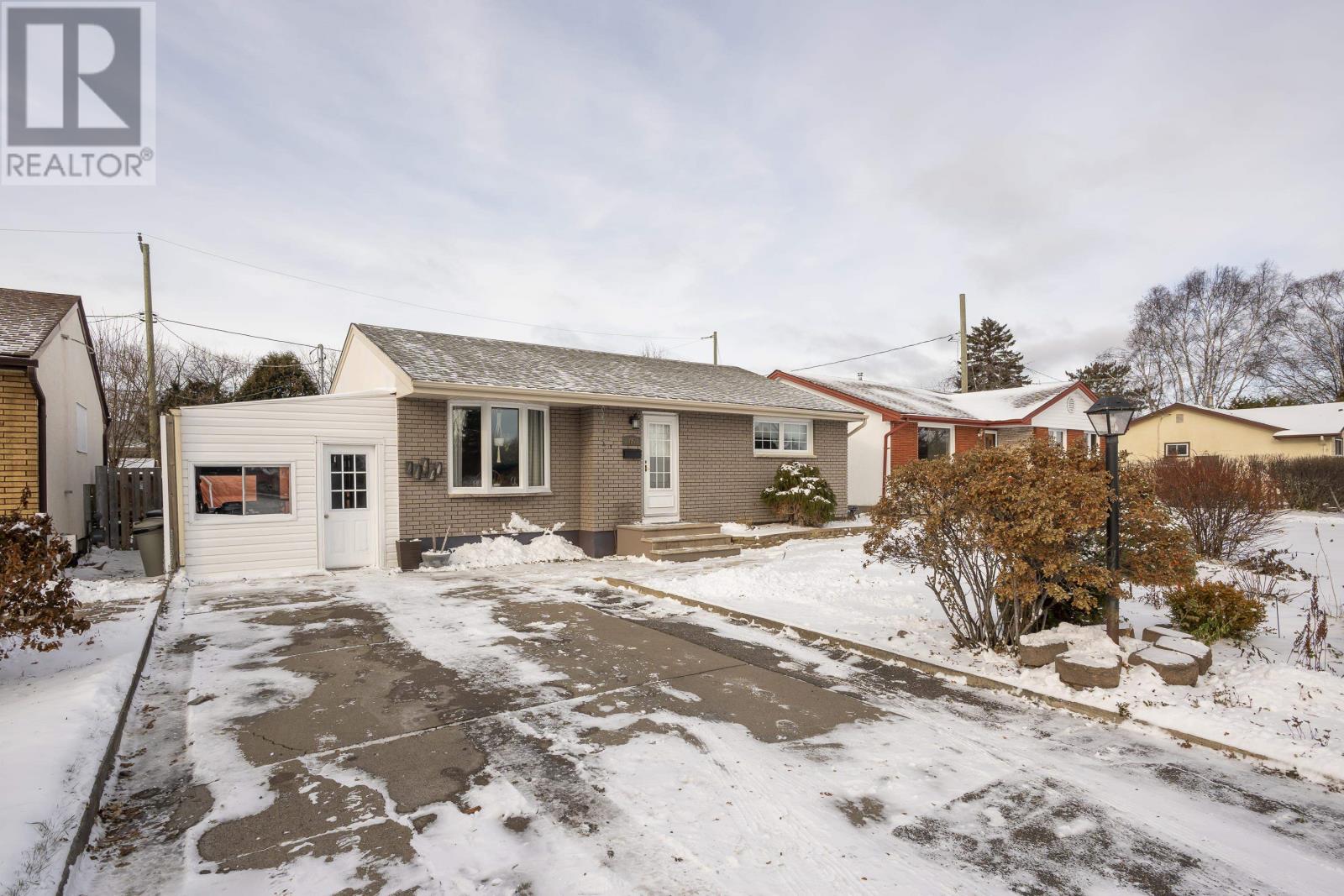 327 Ford St N, Thunder Bay, Ontario  P7C 4L6 - Photo 39 - TB253577