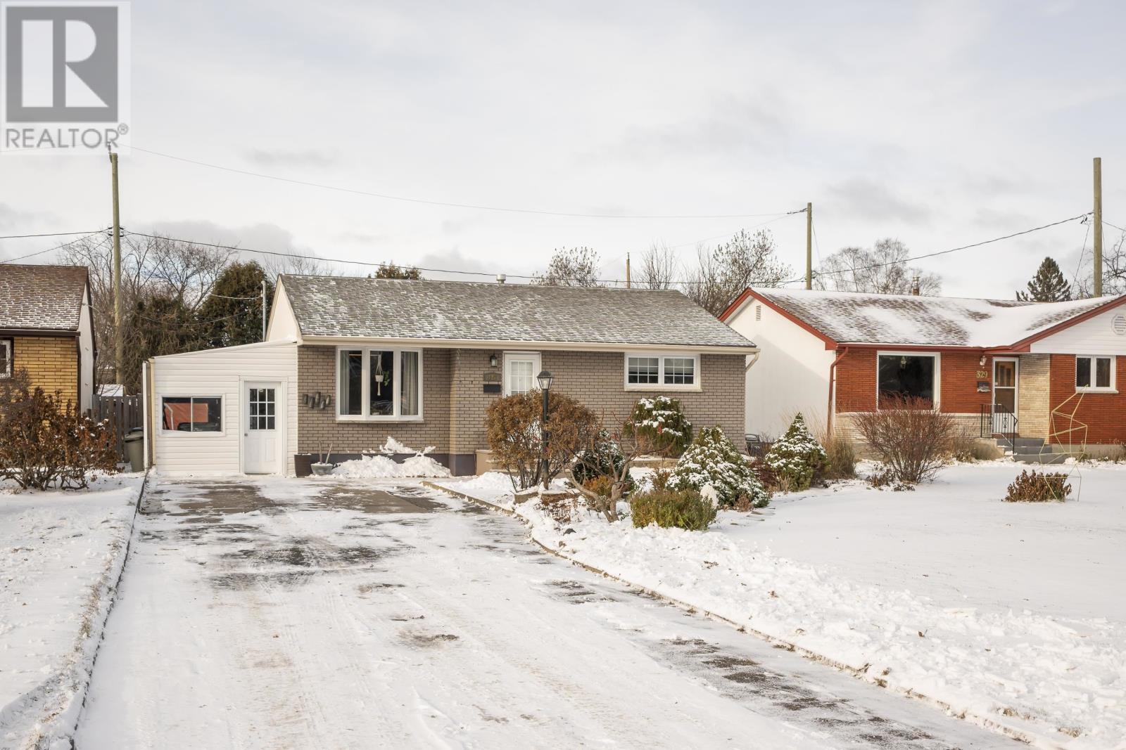 327 Ford St N, Thunder Bay, Ontario  P7C 4L6 - Photo 43 - TB253577