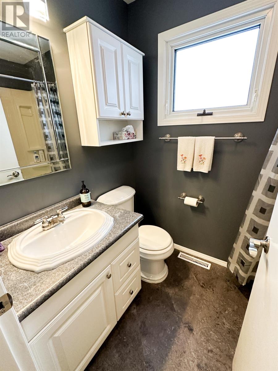 99 Detta Rd, Balmertown, Ontario  P0V 1C0 - Photo 15 - TB253603