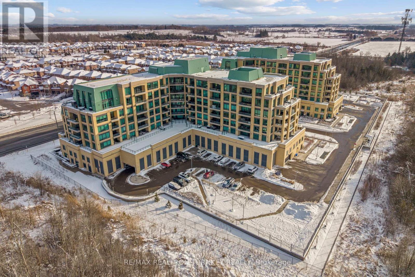 711 - 11782 Ninth Line, Whitchurch-Stouffville, Ontario  L4A 5E9 - Photo 2 - N12559262