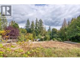 7712 FAWN ROAD, Halfmoon Bay, British Columbia