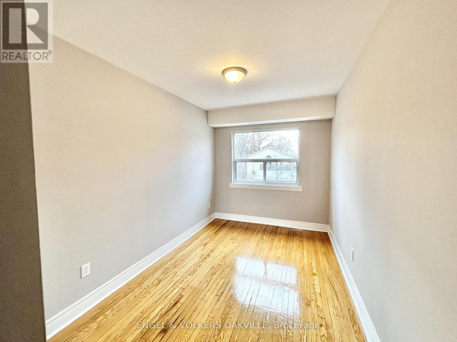 311 - 9 Thirty Third Street, Toronto, Ontario  M8W 3G7 - Photo 6 - W12604020