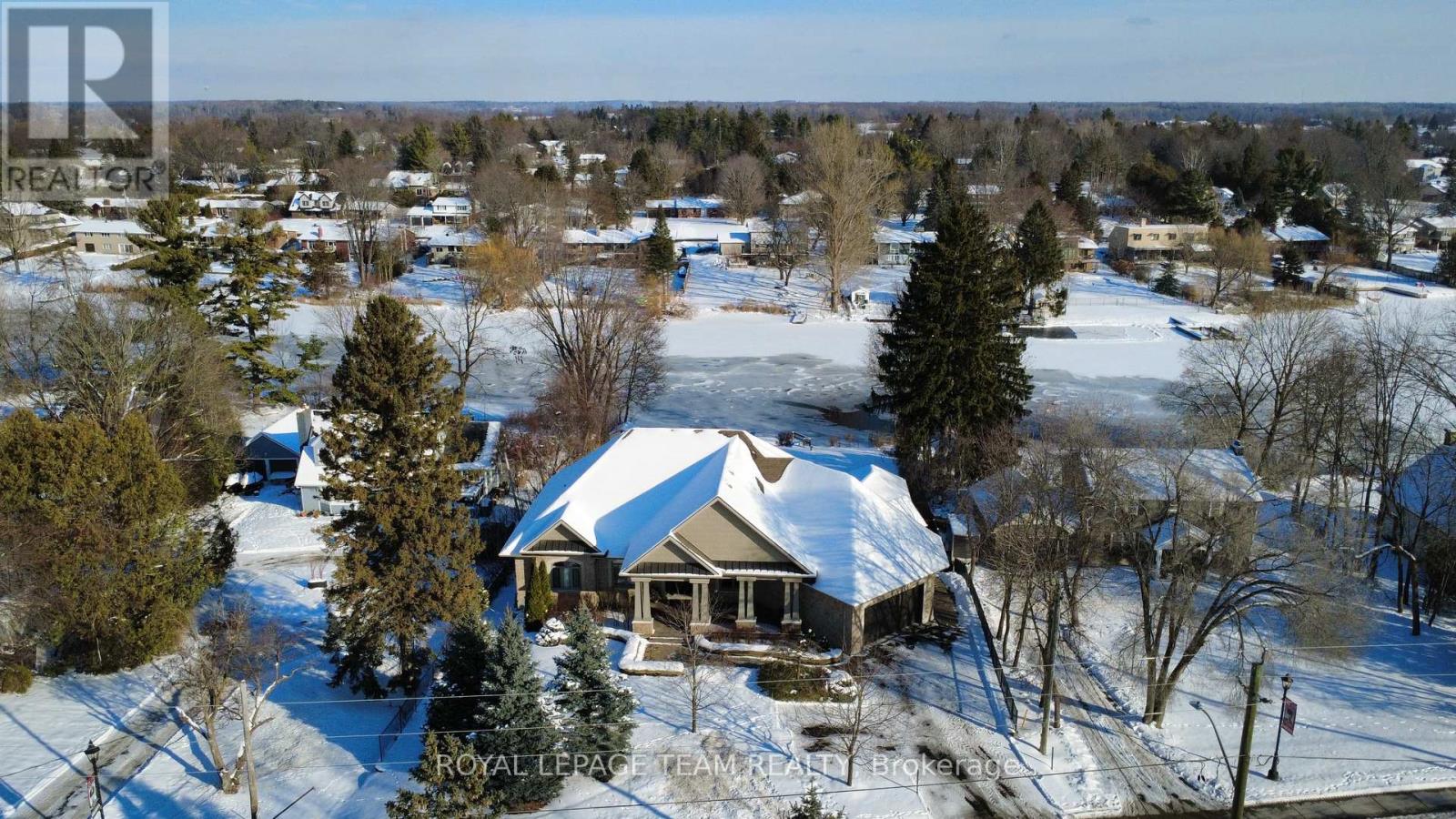 5591 MANOTICK MAIN STREET