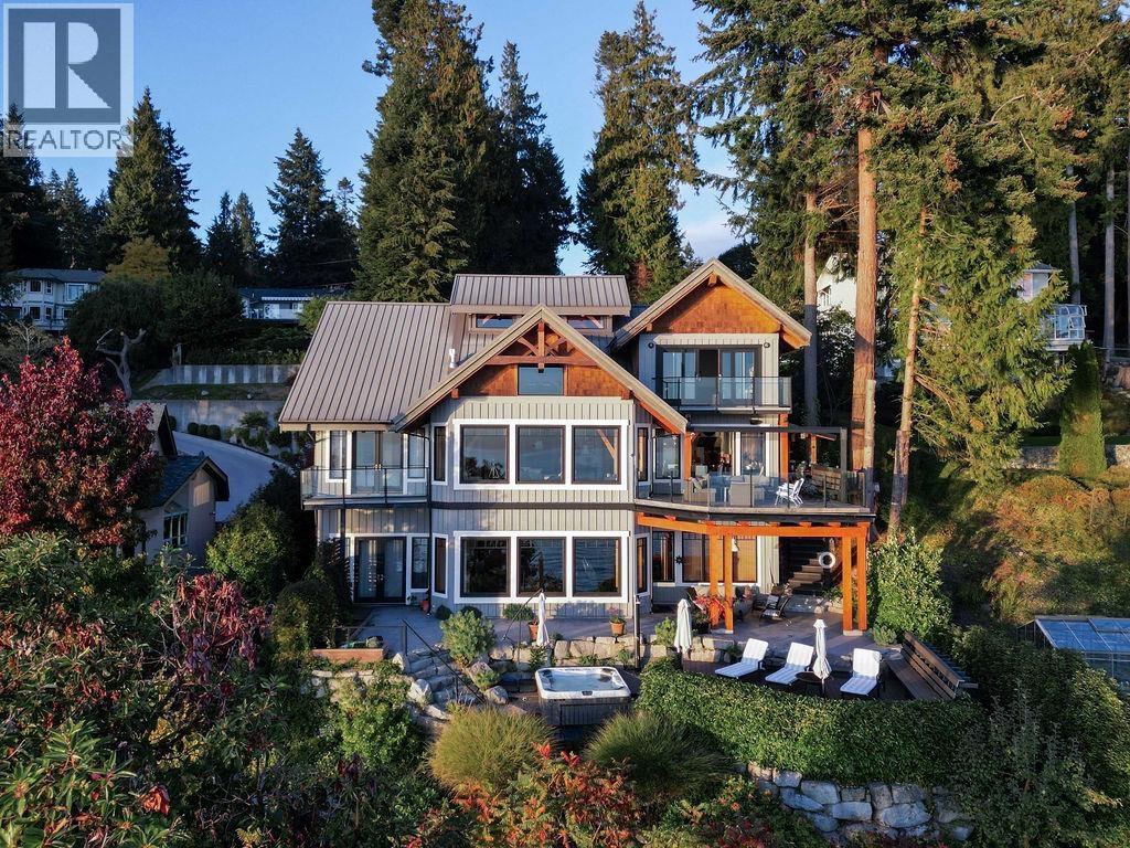 3387 Beach Avenue, Roberts Creek, British Columbia  V0N 2W2 - Photo 1 - R3074075