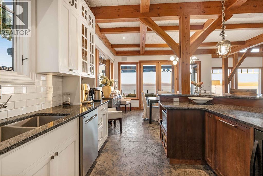 3387 Beach Avenue, Roberts Creek, British Columbia  V0N 2W2 - Photo 10 - R3074075