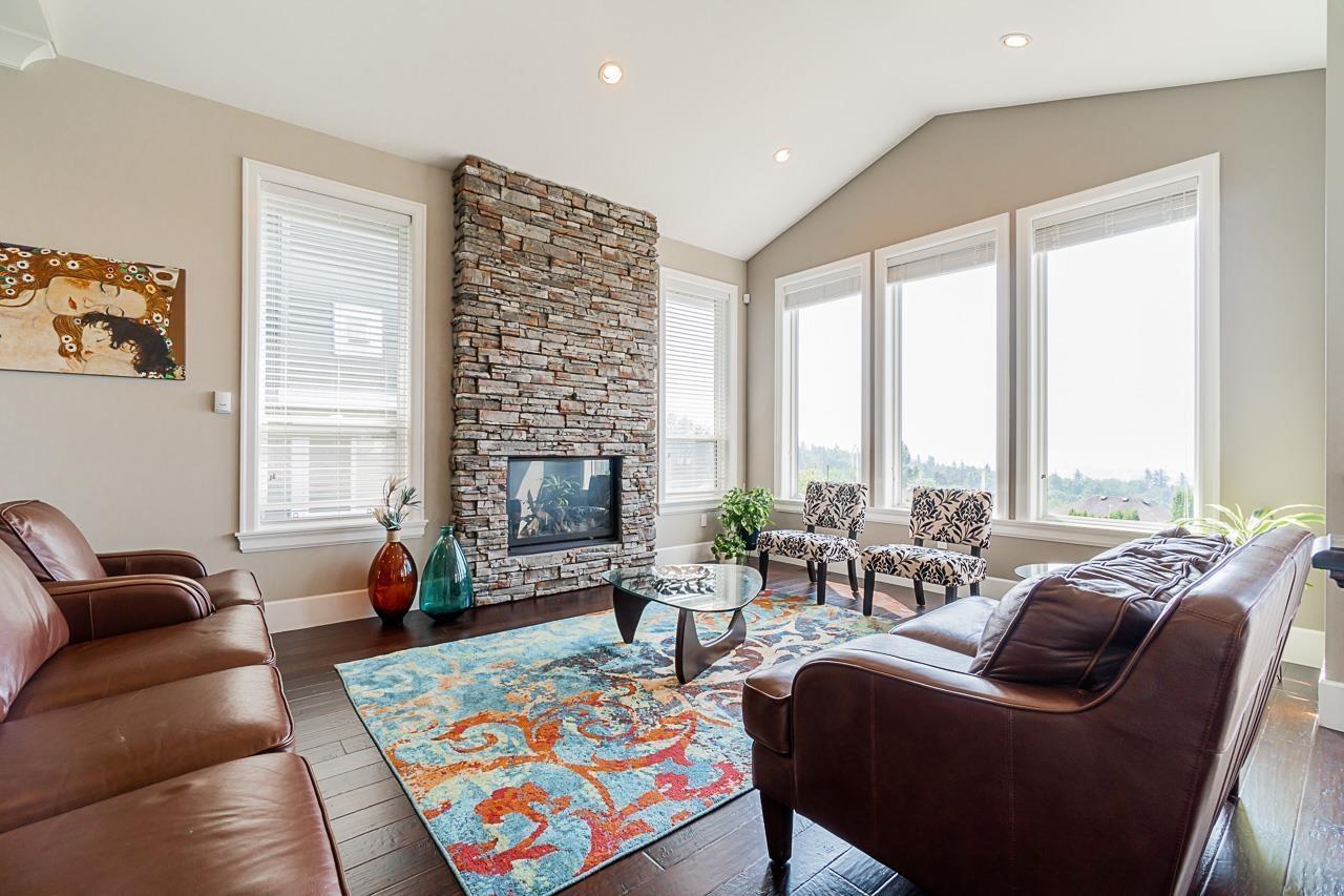 33773 Knight Avenue, Mission, British Columbia  V2V 7C7 - Photo 3 - R3074067