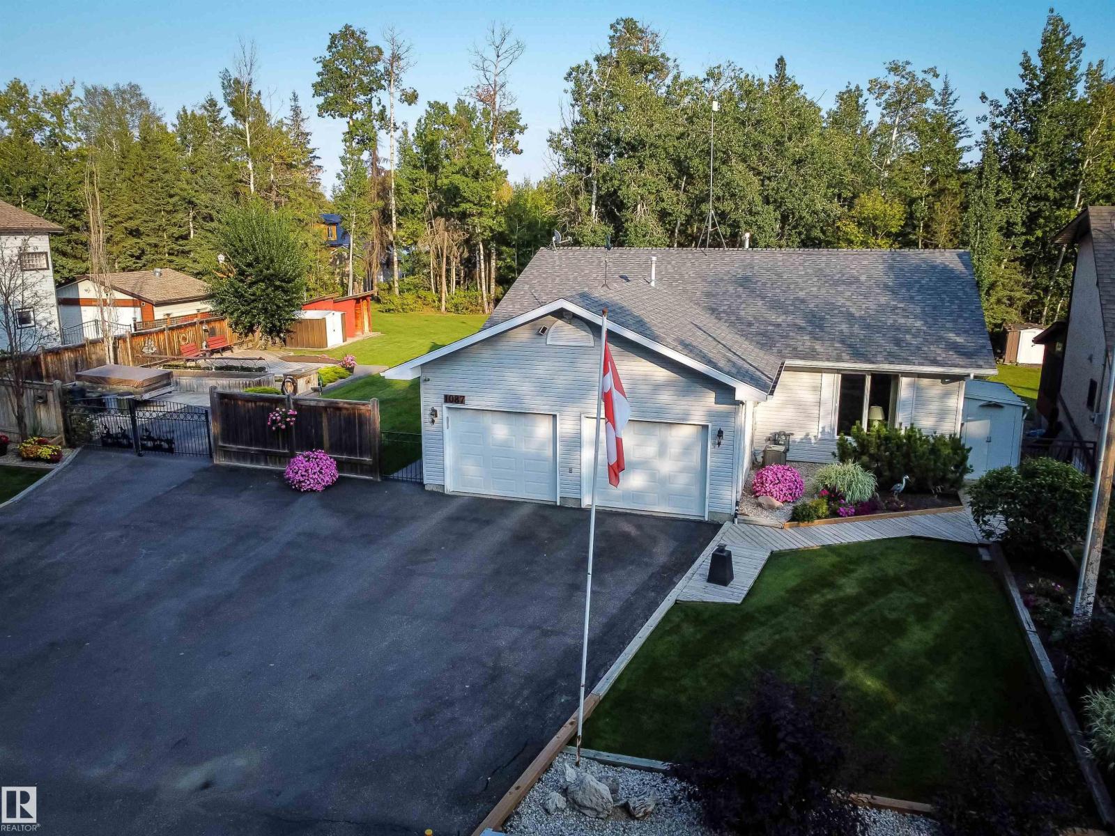 1087 10 St, Rural Lac Ste. Anne County, Alberta  T0E 1A0 - Photo 13 - E4468227