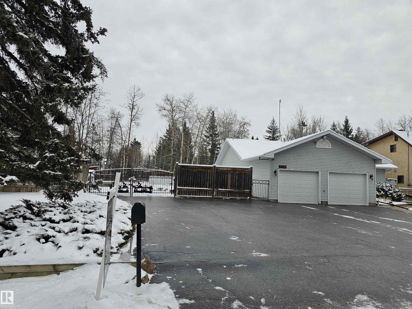 1087 10 ST, Rural Lac Ste. Anne County, Alberta