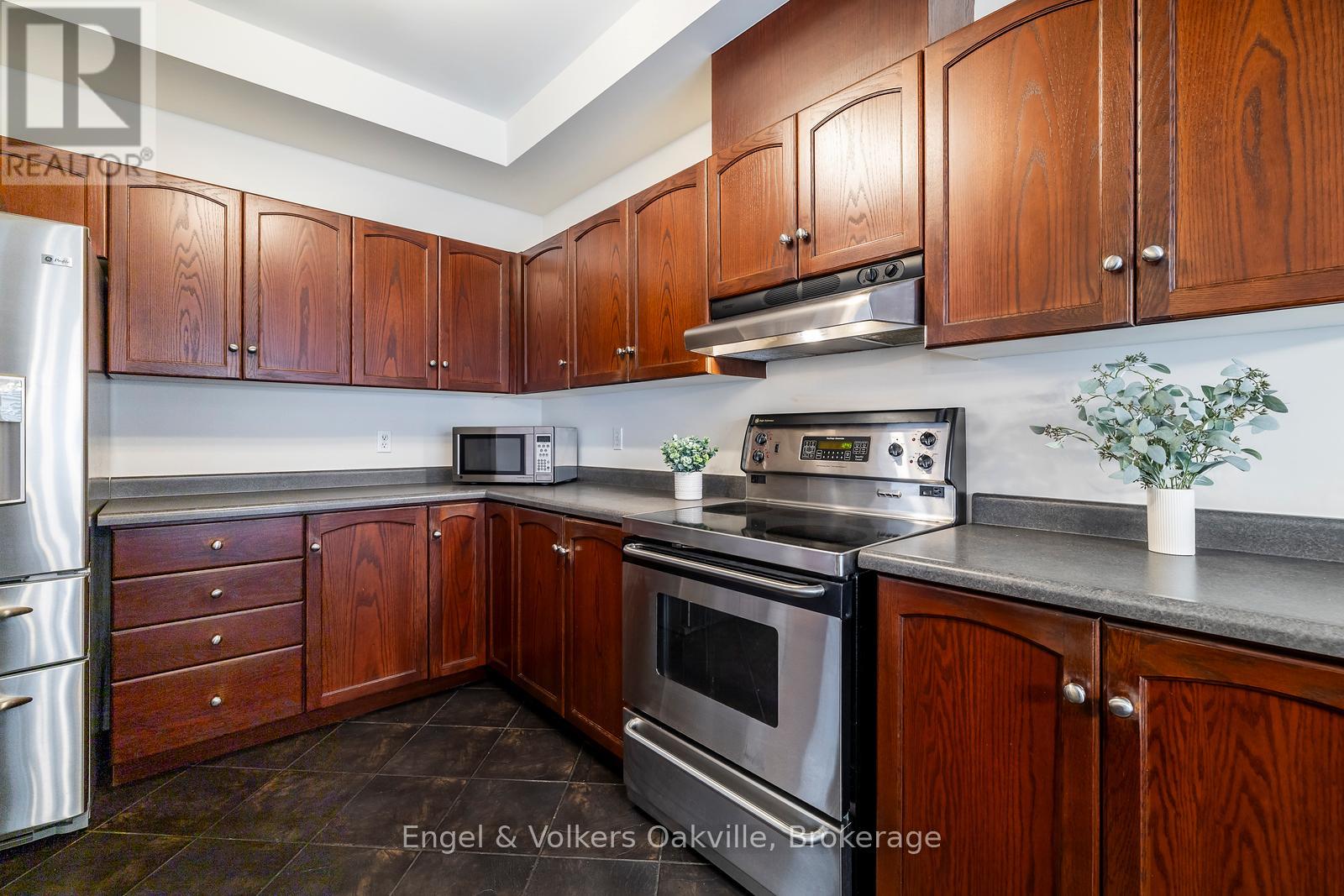 17 - 2169 Orchard Road S, Burlington, Ontario  L7L 7H9 - Photo 15 - W12509046