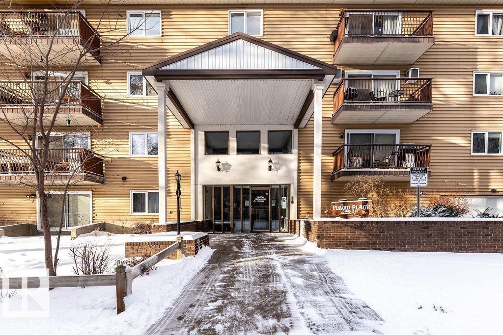 #52 10208 113 ST NW, Edmonton, Alberta