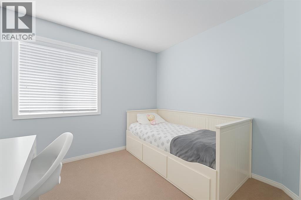 824 Luxstone Square Sw, Airdrie, Alberta  T4B 3L3 - Photo 7 - A2265001