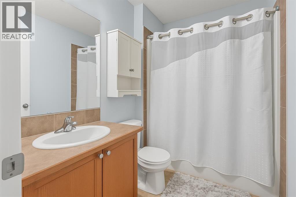 824 Luxstone Square Sw, Airdrie, Alberta  T4B 3L3 - Photo 23 - A2265001