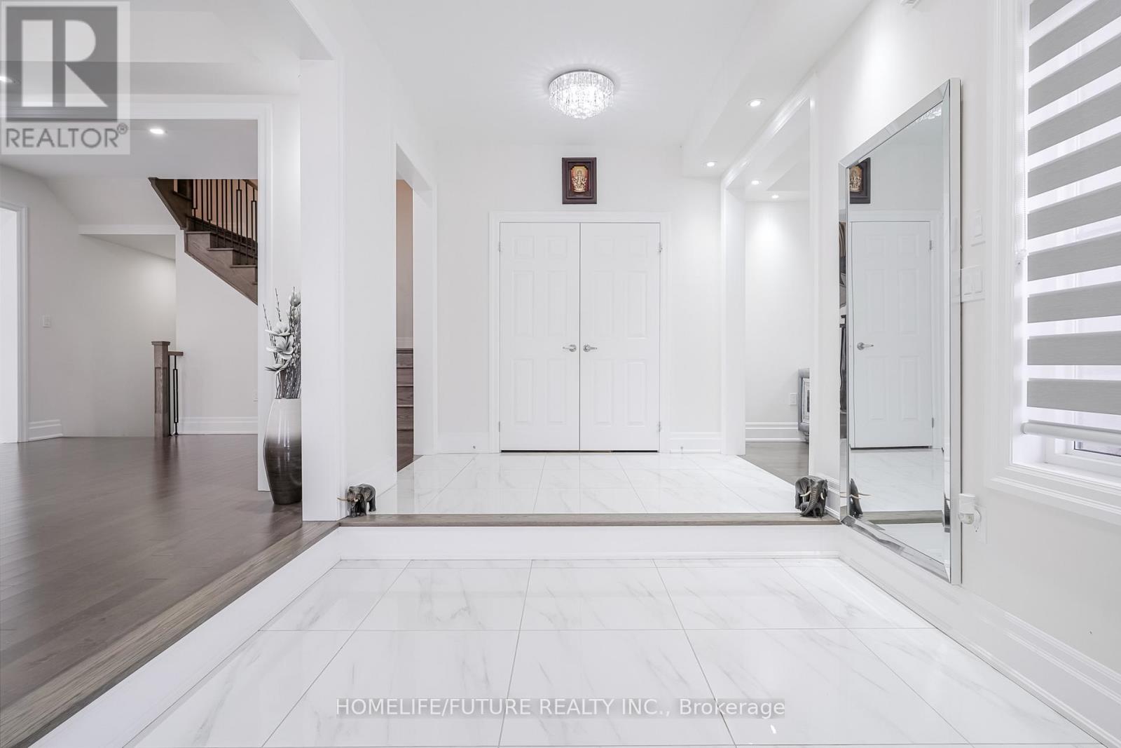 227 Northglen Boulevard, Clarington, Ontario  L1C 0T9 - Photo 4 - E12636710