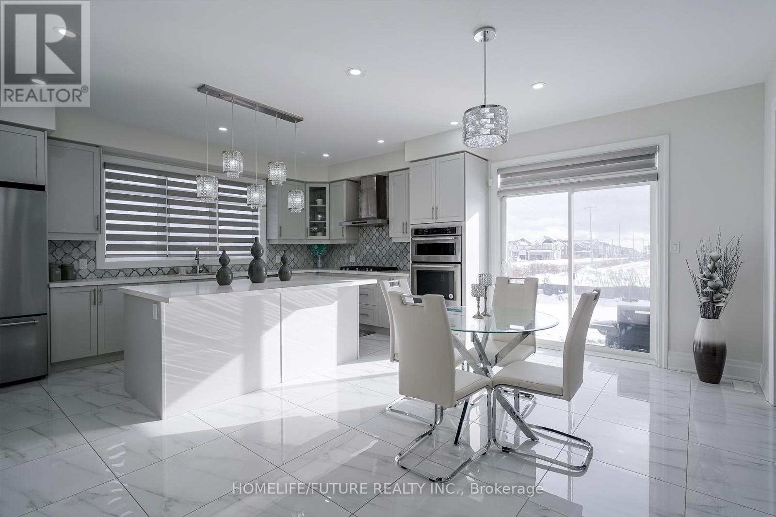 227 Northglen Boulevard, Clarington, Ontario  L1C 0T9 - Photo 9 - E12636710