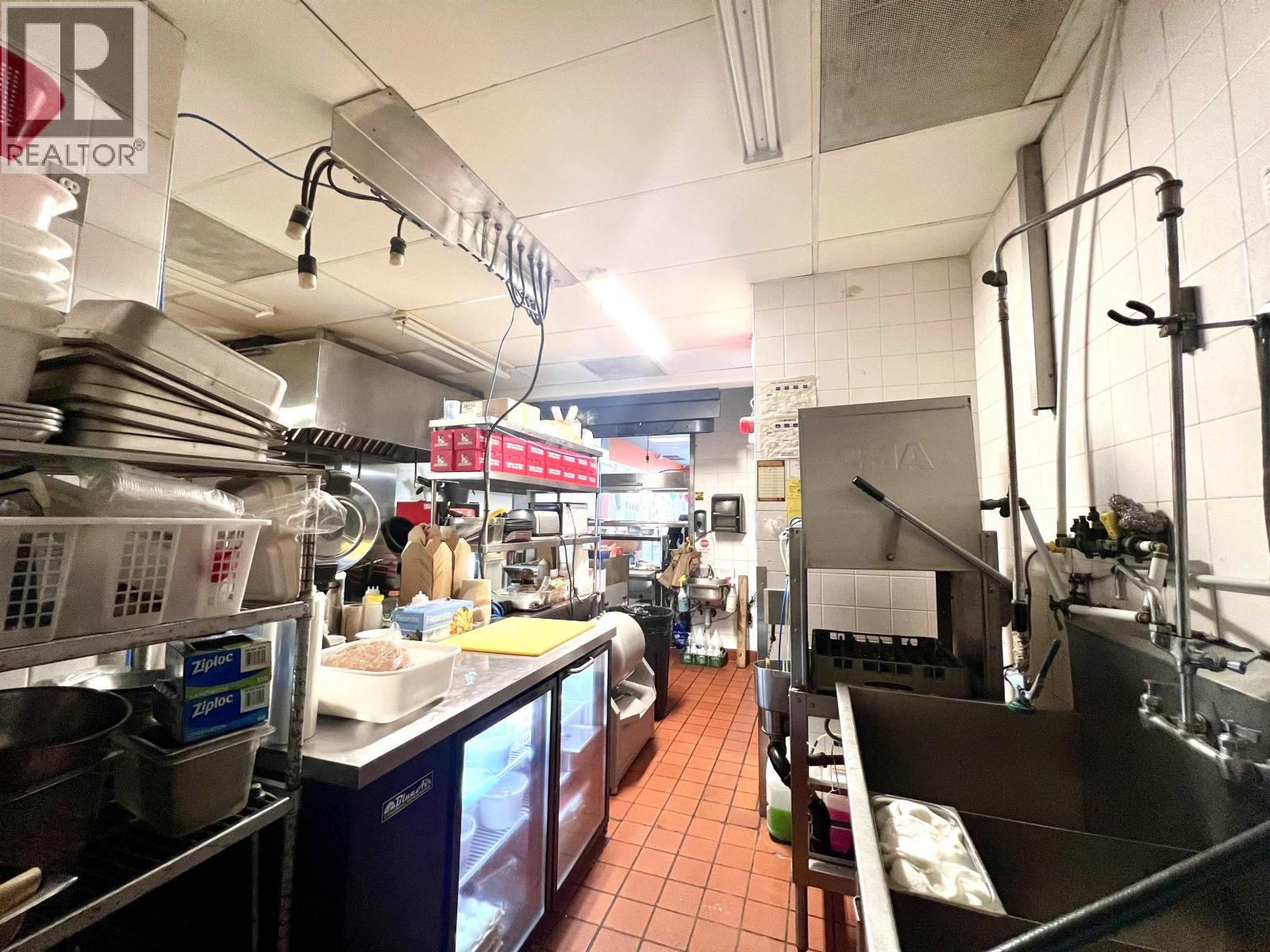 8631 Granville Street, Vancouver, British Columbia  V6P 5A2 - Photo 13 - C8074557