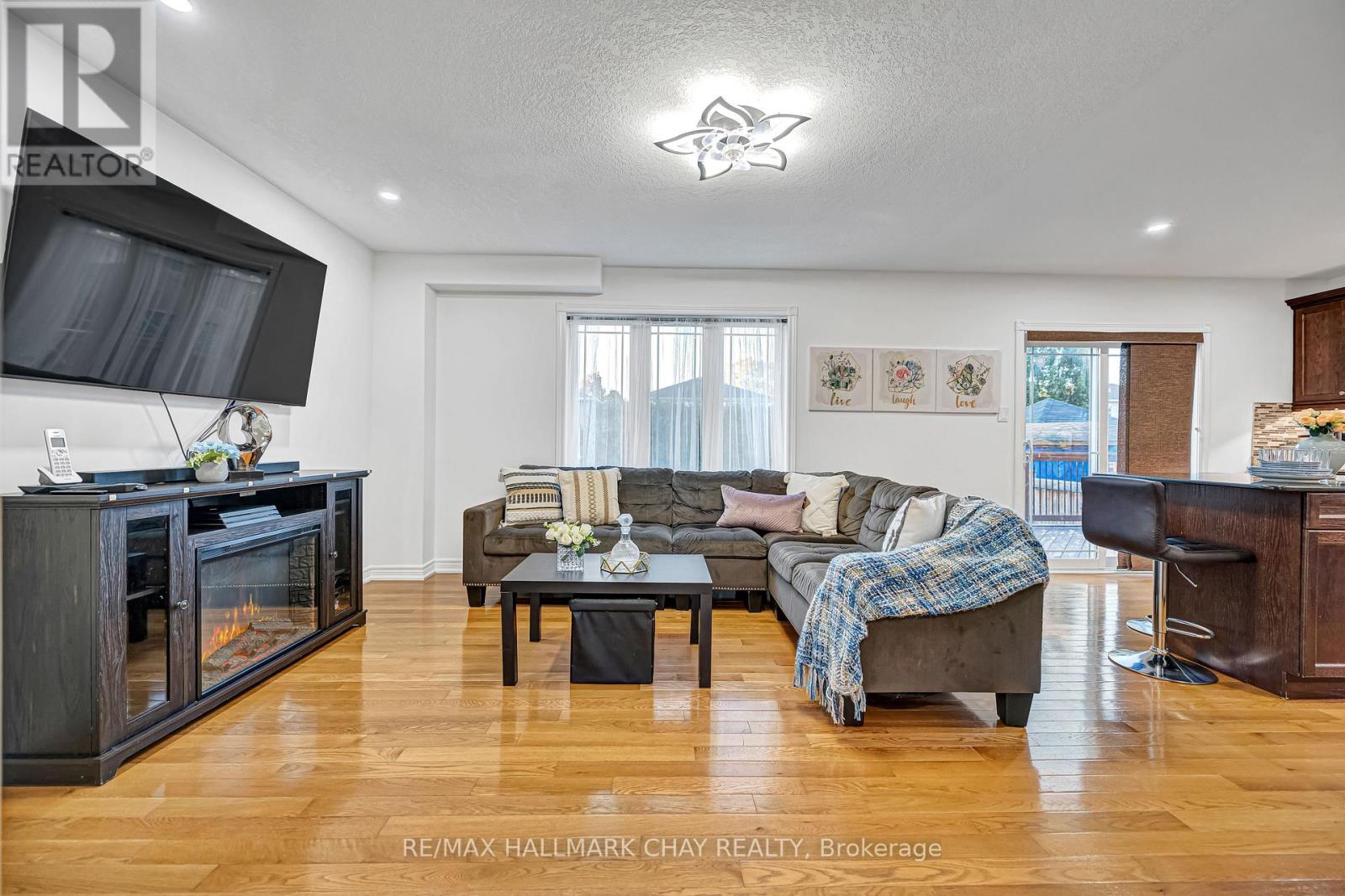 41 Bronze Crescent, Bradford West Gwillimbury, Ontario L3Z 0B1 - Photo 10 - N12636730