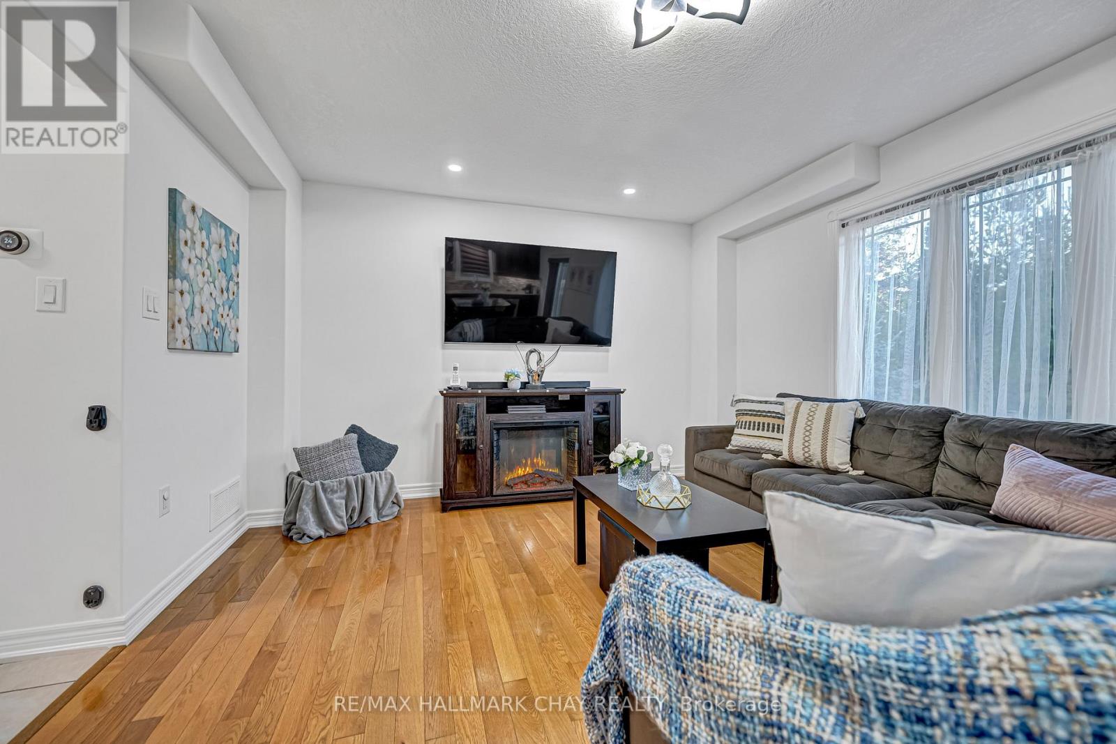 41 Bronze Crescent, Bradford West Gwillimbury, Ontario L3Z 0B1 - Photo 11 - N12636730