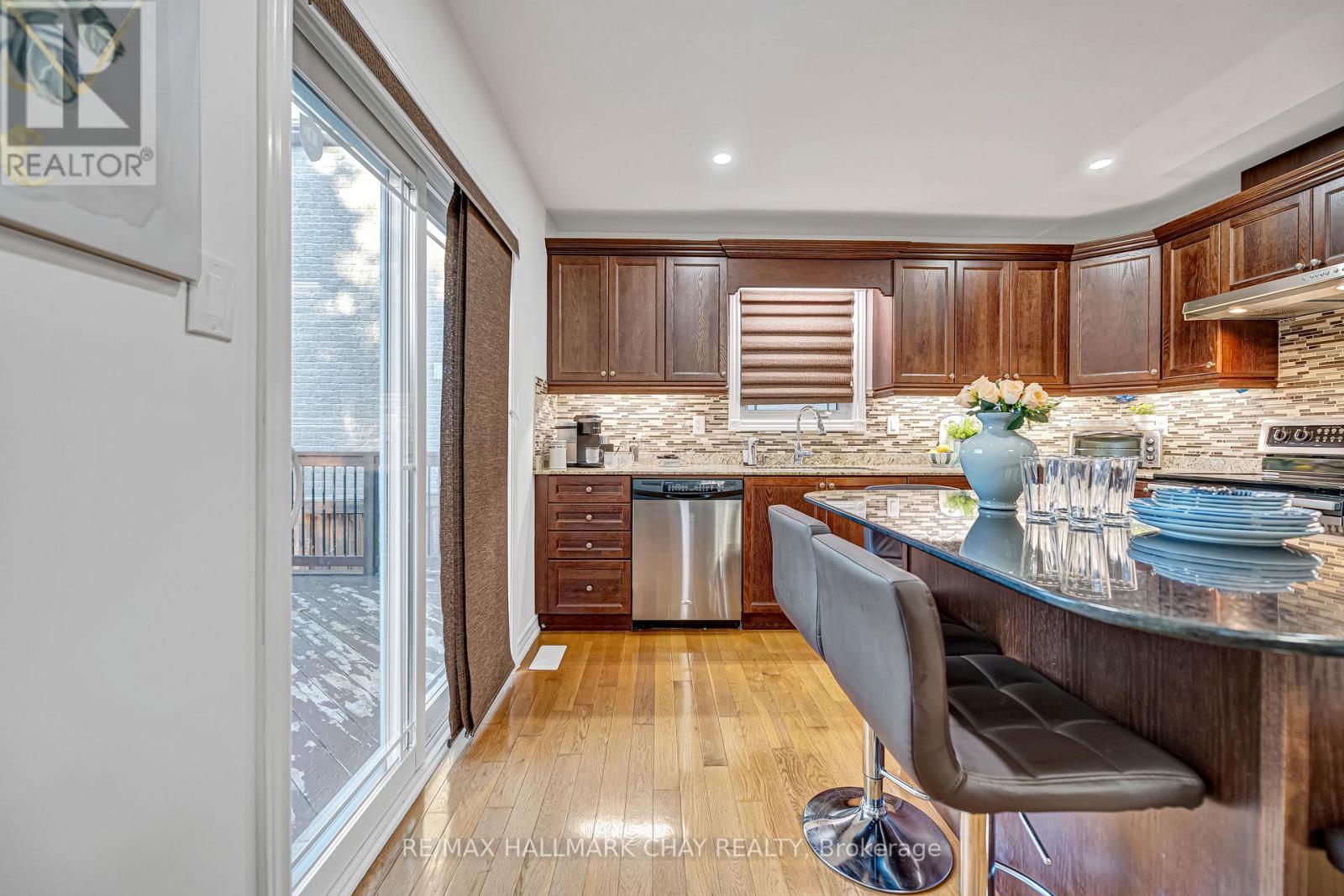 41 Bronze Crescent, Bradford West Gwillimbury, Ontario L3Z 0B1 - Photo 17 - N12636730