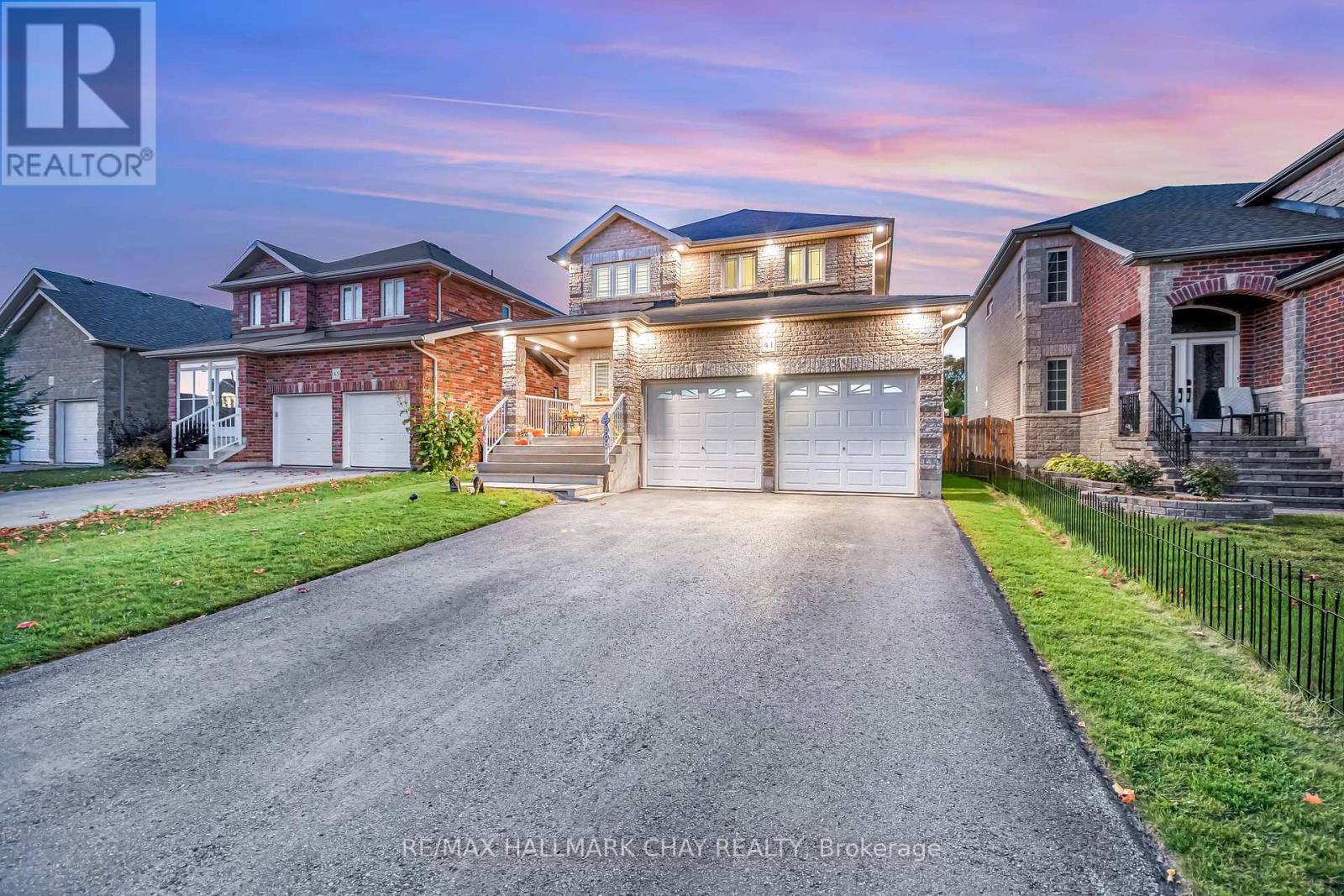 41 Bronze Crescent, Bradford West Gwillimbury, Ontario L3Z 0B1 - Photo 2 - N12636730