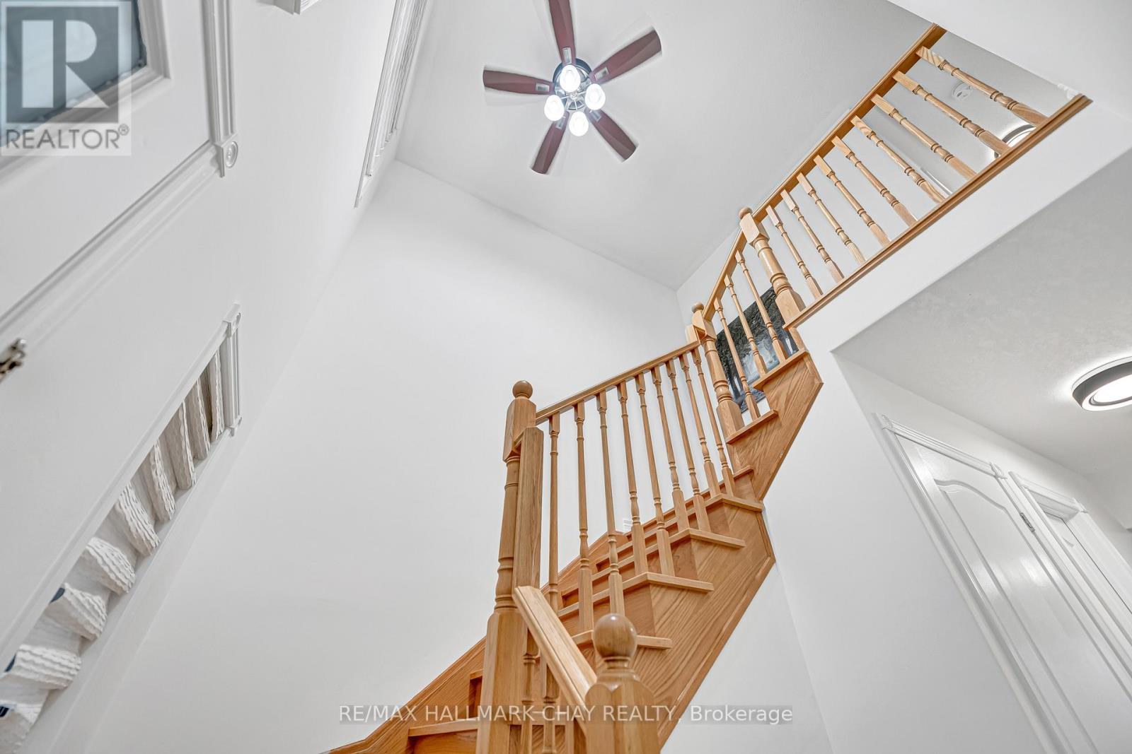 41 Bronze Crescent, Bradford West Gwillimbury, Ontario L3Z 0B1 - Photo 7 - N12636730