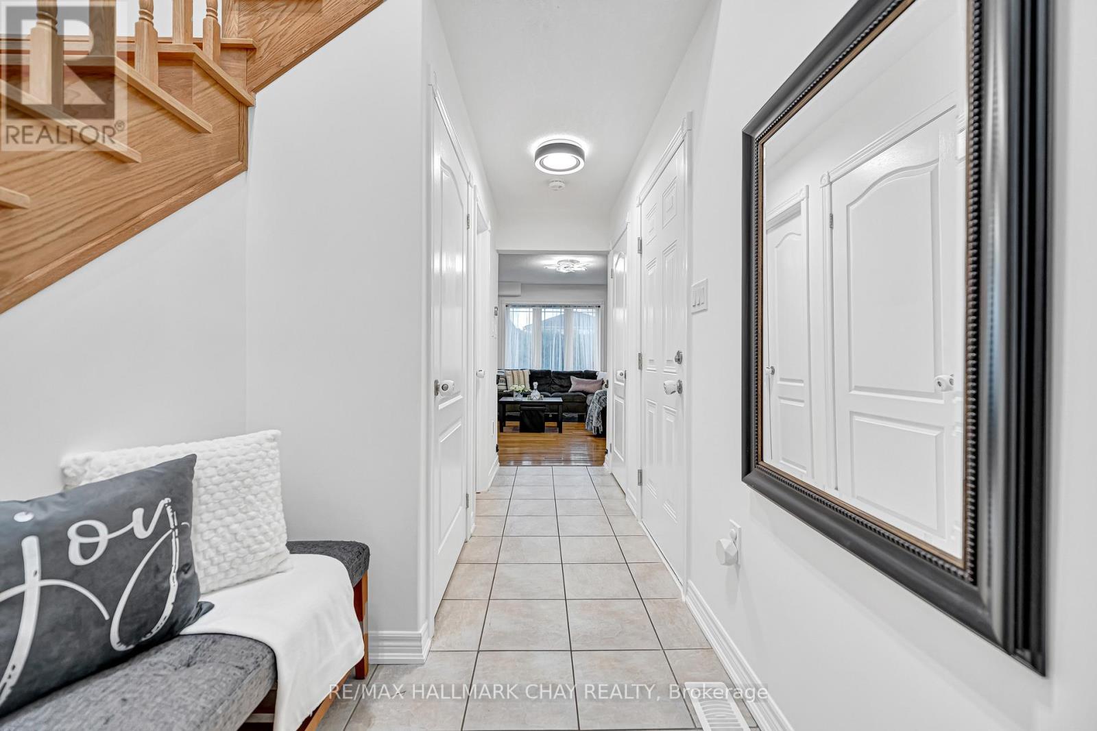 41 Bronze Crescent, Bradford West Gwillimbury, Ontario L3Z 0B1 - Photo 8 - N12636730