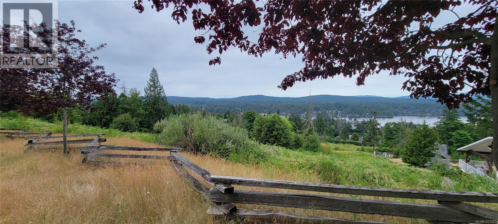 120 Bishops Walk Rd, Salt Spring, British Columbia  V8K 2W3 - Photo 2 - 1021922