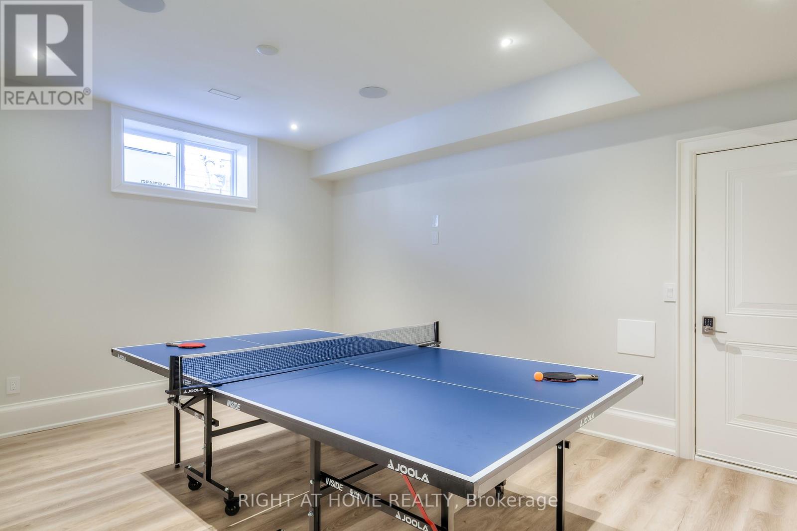 124 Shaver Avenue N, Toronto, Ontario  M9B 4N8 - Photo 20 - W12636706