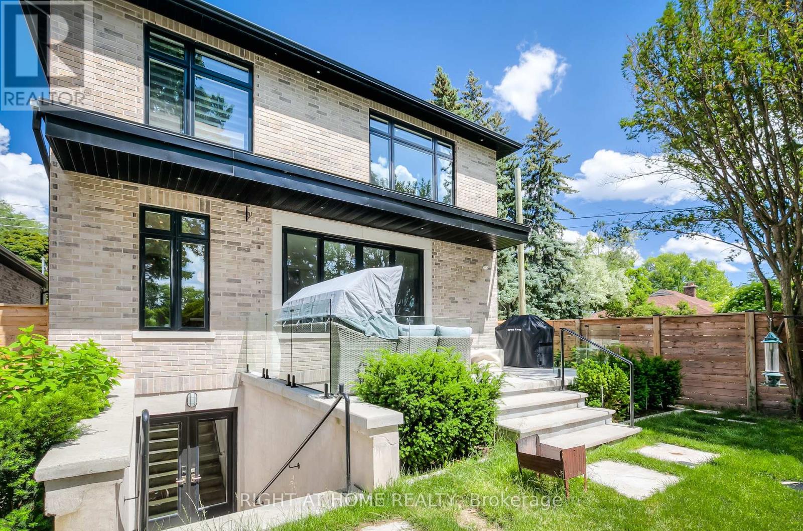 124 Shaver Avenue N, Toronto, Ontario  M9B 4N8 - Photo 23 - W12636706