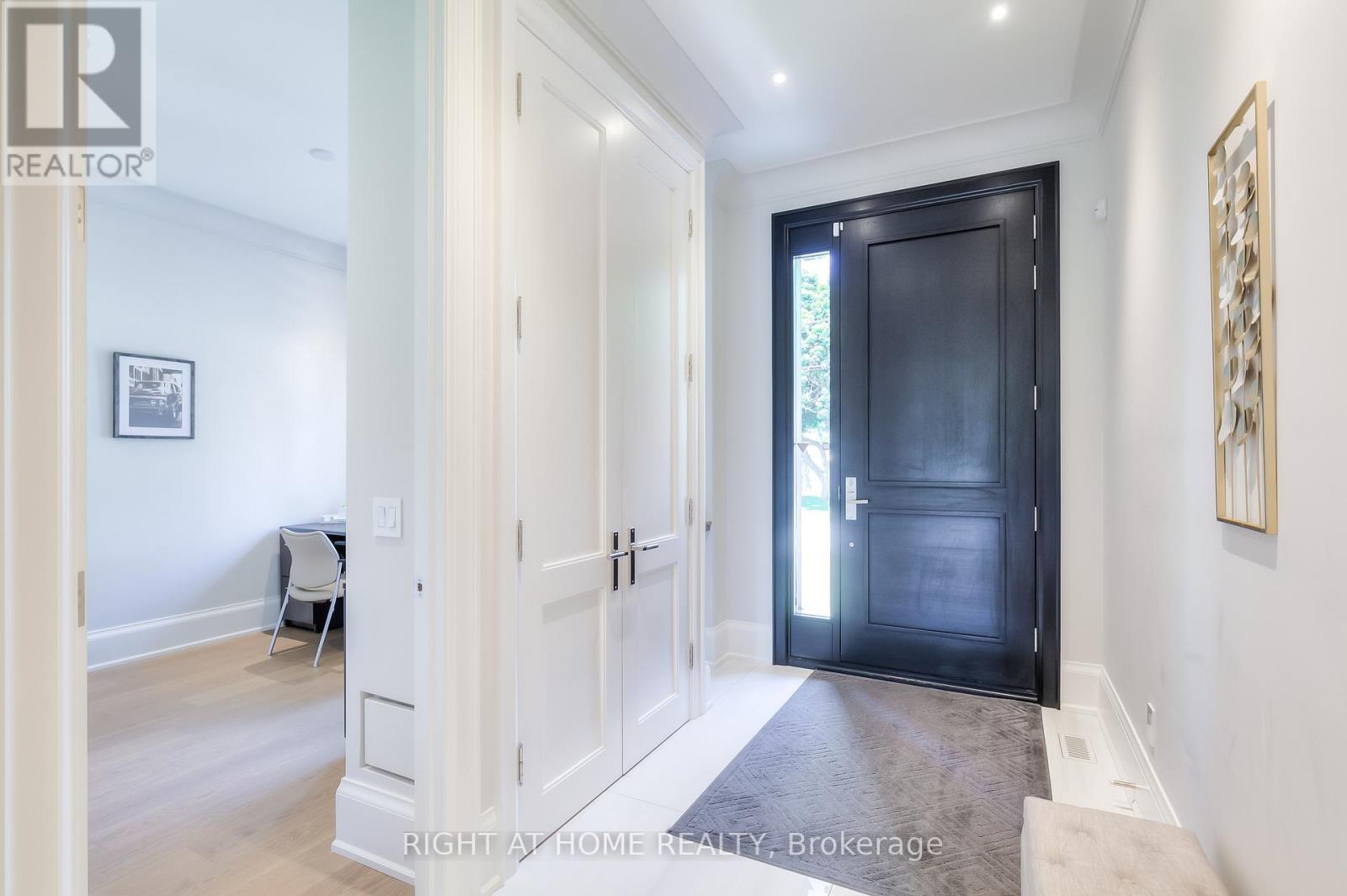 124 Shaver Avenue N, Toronto, Ontario  M9B 4N8 - Photo 27 - W12636706