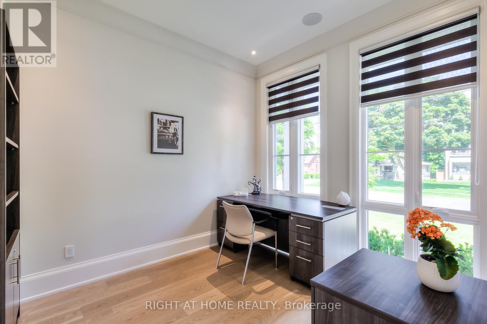 124 Shaver Avenue N, Toronto, Ontario  M9B 4N8 - Photo 28 - W12636706