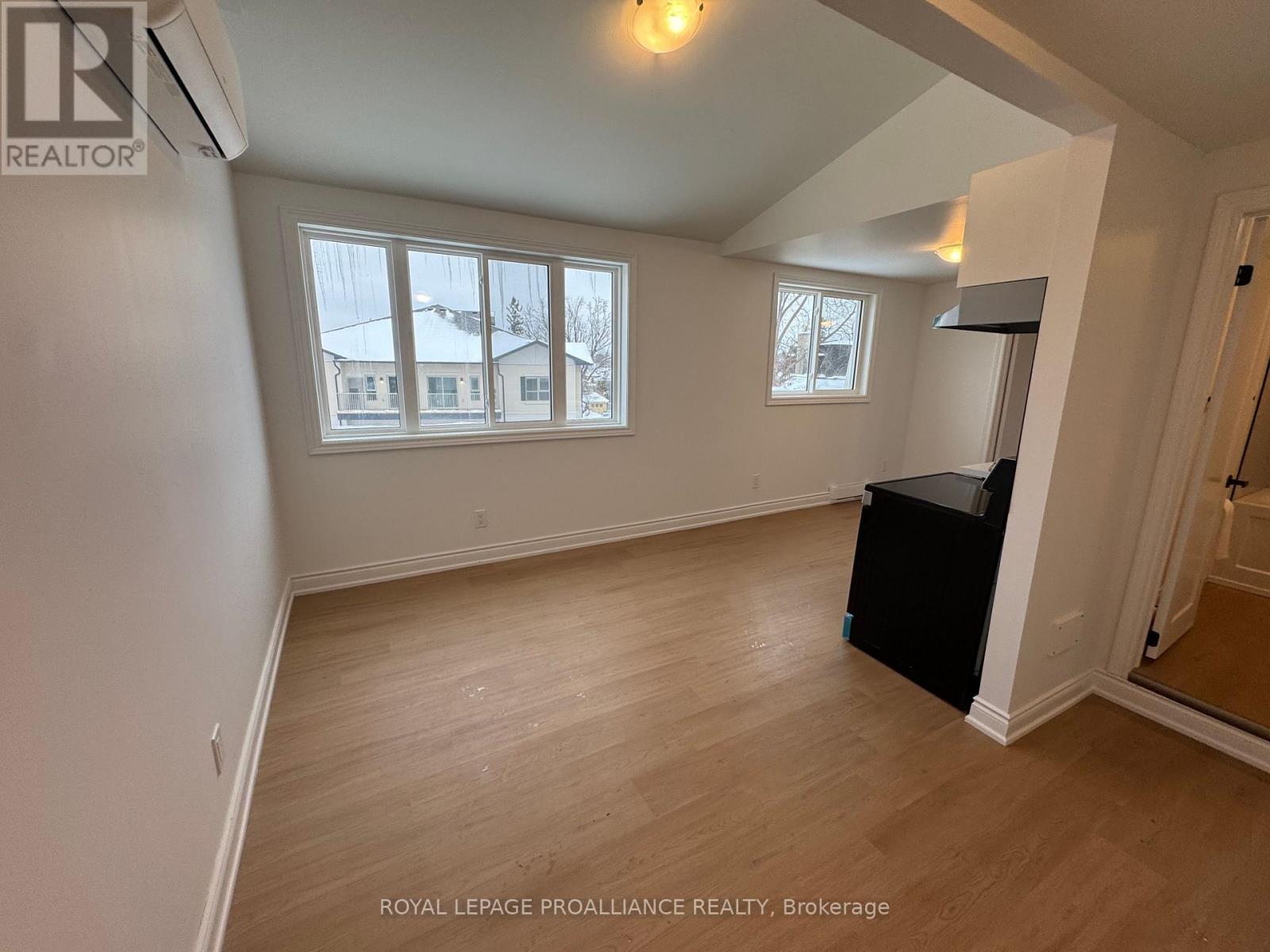 #5 - 380 Park Street N, Peterborough, Ontario  K9H 4P8 - Photo 4 - X12636792