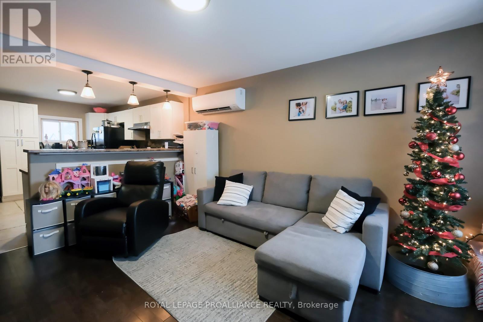 48 Bentinck Street W, Quinte West, Ontario  K8V 4E3 - Photo 13 - X12636830