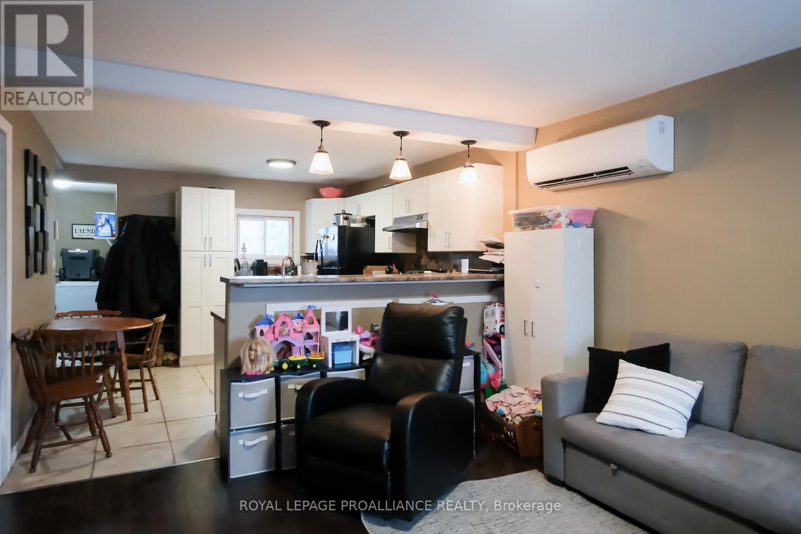 48 Bentinck Street W, Quinte West, Ontario  K8V 4E3 - Photo 14 - X12636830