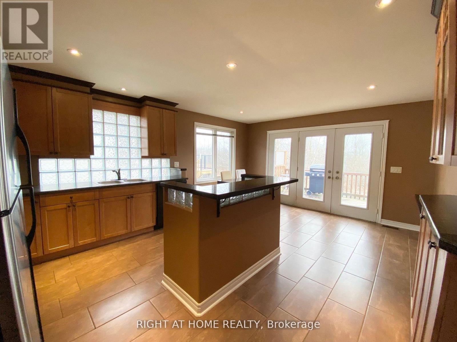 3640 Weinbrenner Road, Niagara Falls, Ontario  L2G 7Y4 - Photo 10 - X12636694