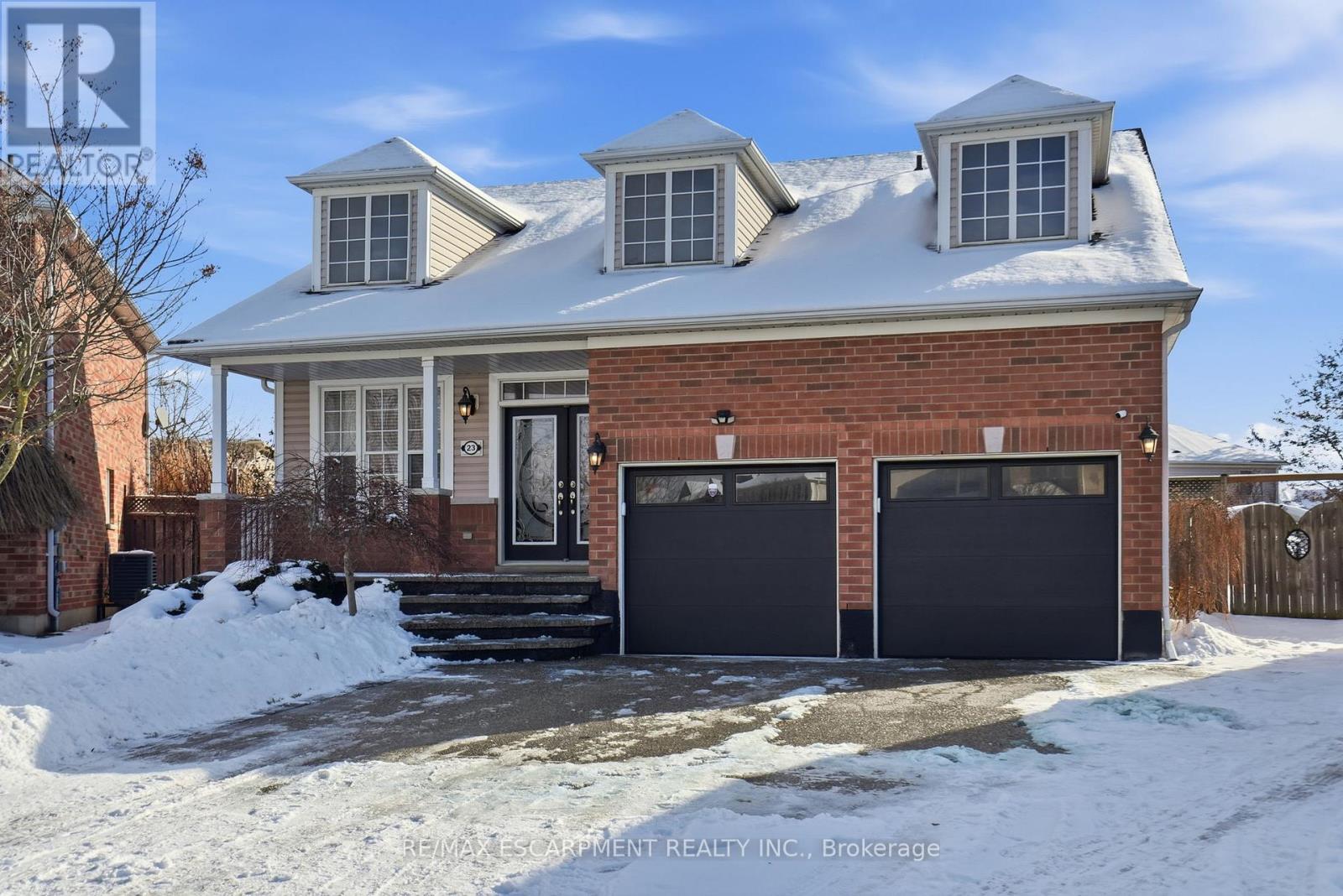 23 MATHEWS COURT, Brantford, Ontario