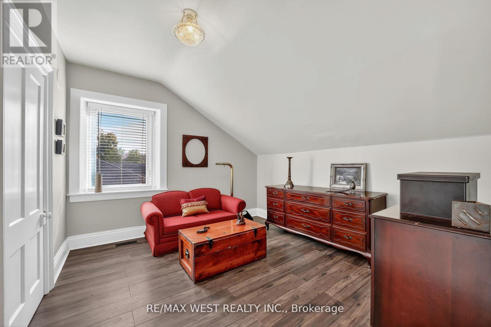 72 Banfield Street S, Brant, Ontario  N3L 2Z1 - Photo 10 - X12636748