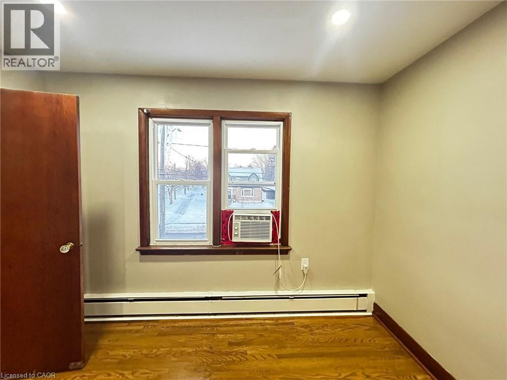 169 Chapel Street Unit# 4, Kitchener, Ontario  N2H 2T8 - Photo 10 - 40793767