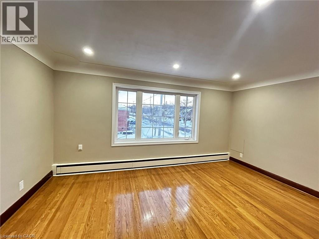 169 Chapel Street Unit# 4, Kitchener, Ontario  N2H 2T8 - Photo 3 - 40793767