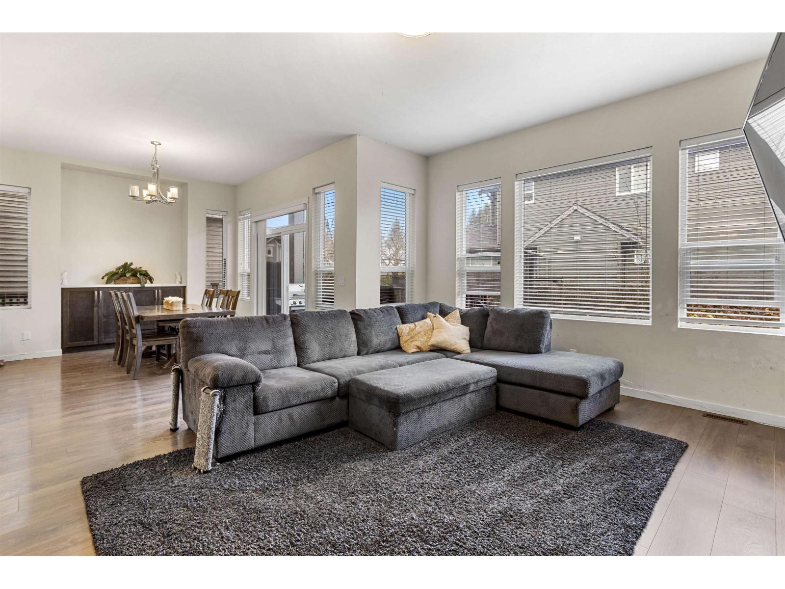 27557 27a Avenue, Langley, British Columbia  V4W 0C4 - Photo 14 - R3074098