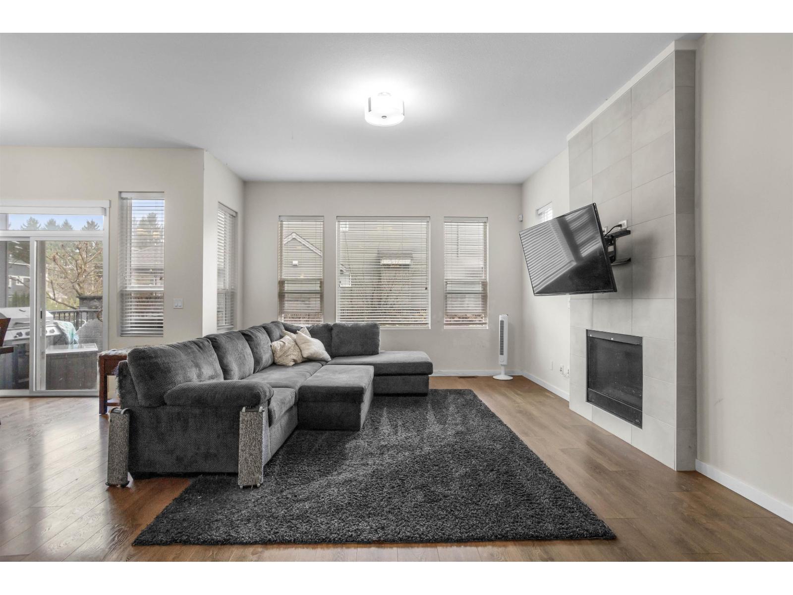 27557 27a Avenue, Langley, British Columbia  V4W 0C4 - Photo 16 - R3074098