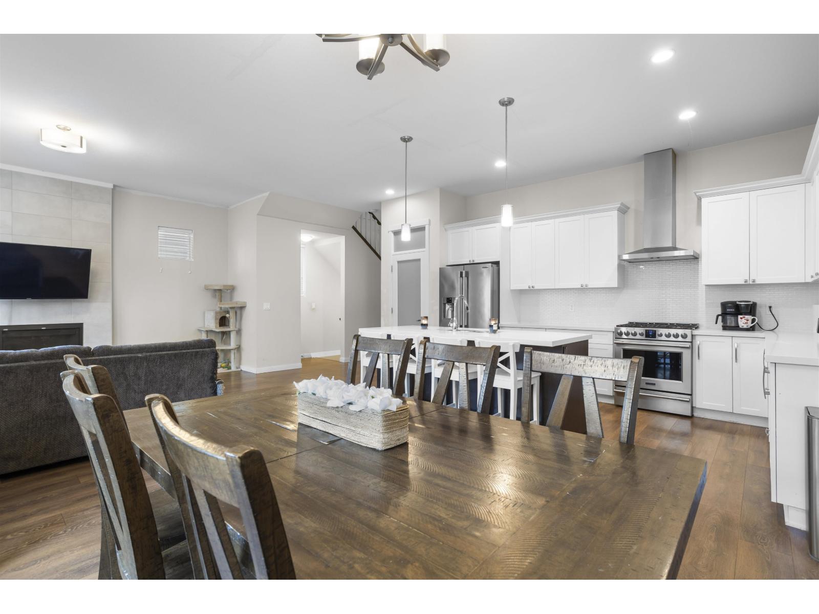 27557 27a Avenue, Langley, British Columbia  V4W 0C4 - Photo 9 - R3074098