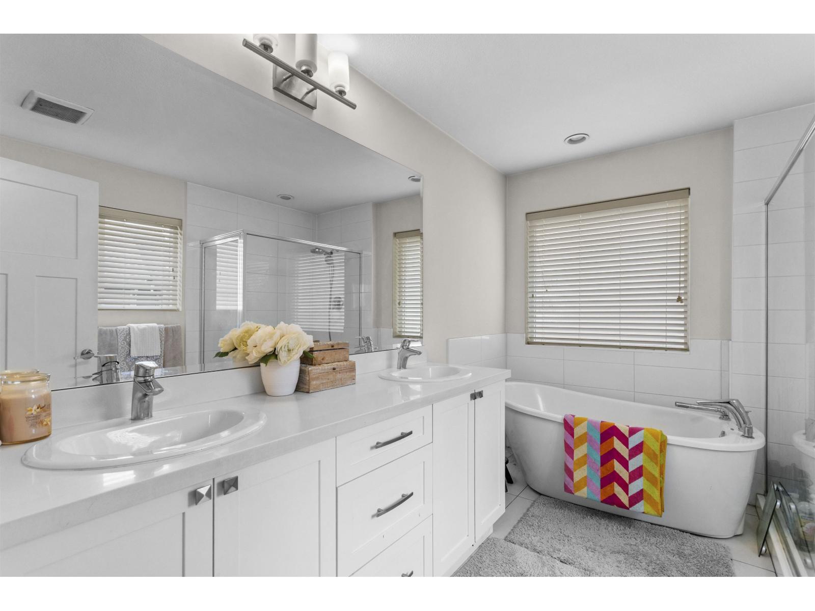 27557 27a Avenue, Langley, British Columbia  V4W 0C4 - Photo 24 - R3074098