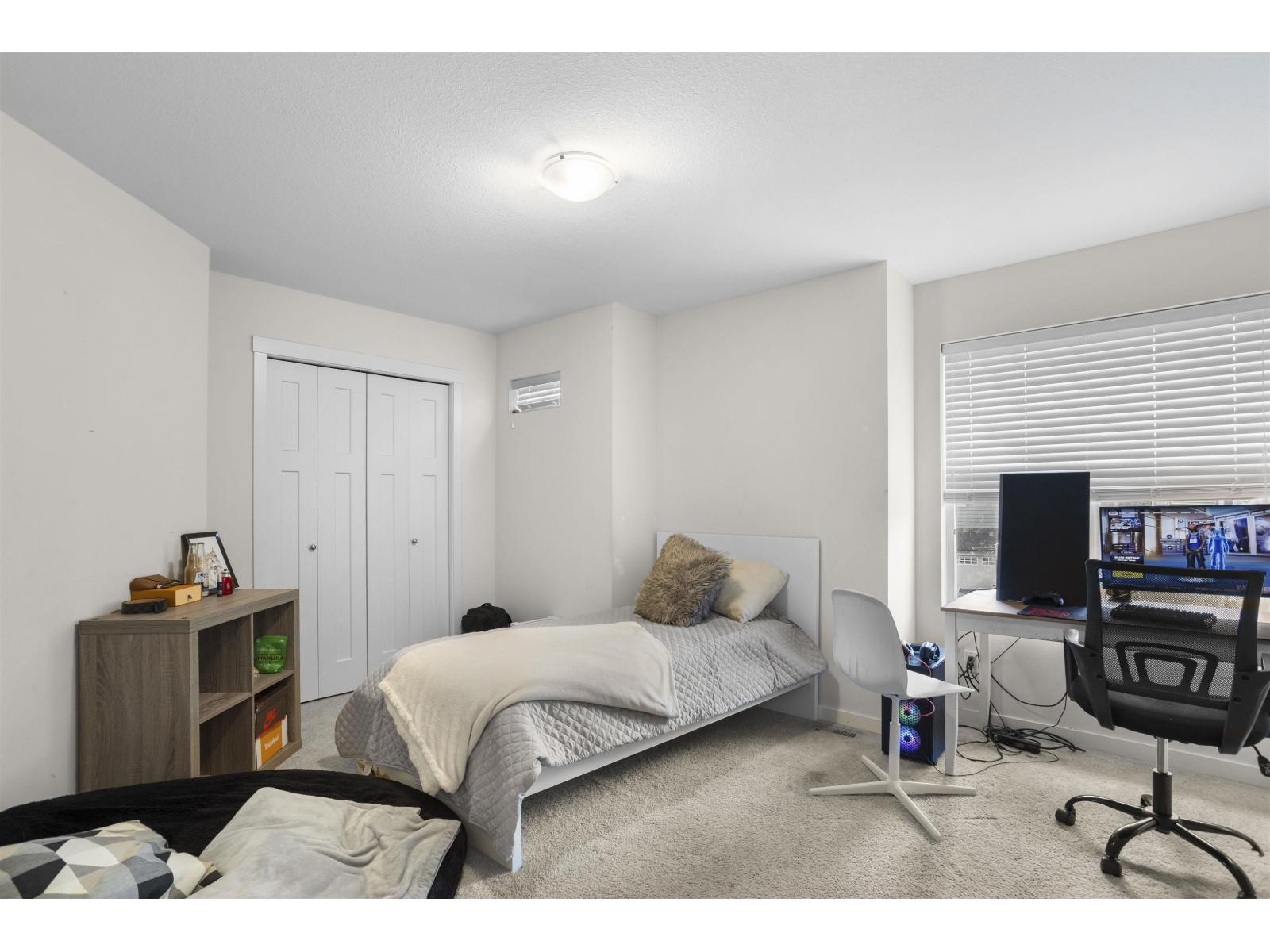 27557 27a Avenue, Langley, British Columbia  V4W 0C4 - Photo 28 - R3074098